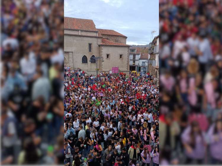 Asistentes al pregón inclusivo de las fiestas de Béjar