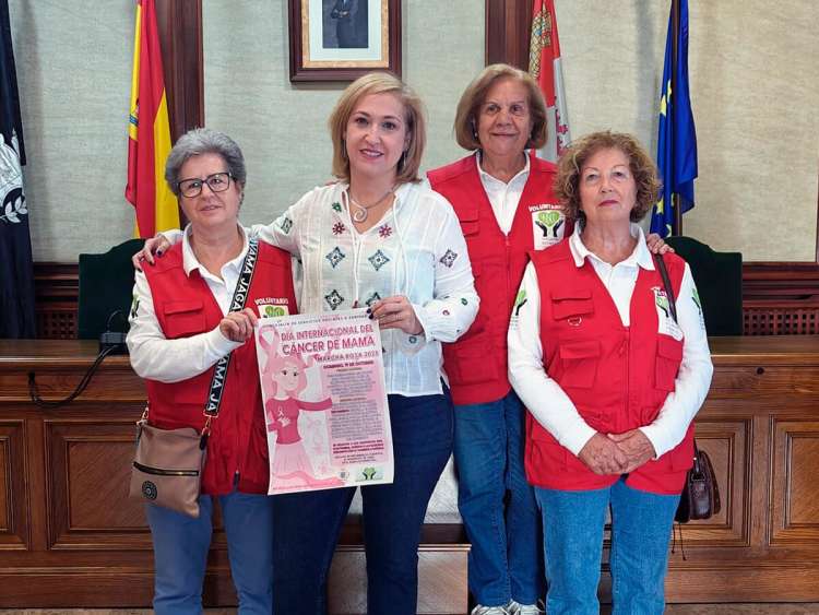 Presentación oficial de la Marcha Rosa 2025 en Béjar con voluntarias