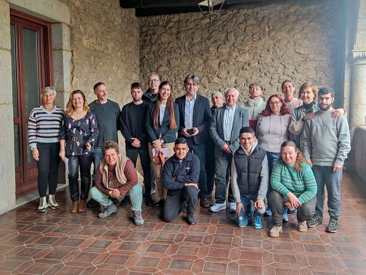 Participantes y autoridades en la inauguración del programa de gestión forestal sostenible en Béjar