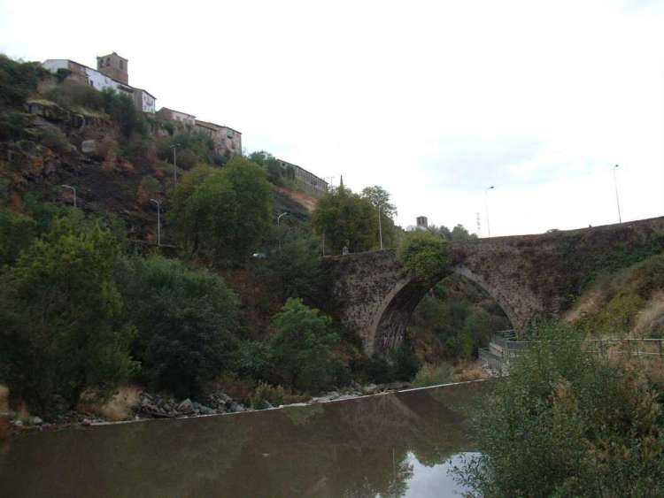 La carretera quedará cortada a la altura del puente de San Albín por obras