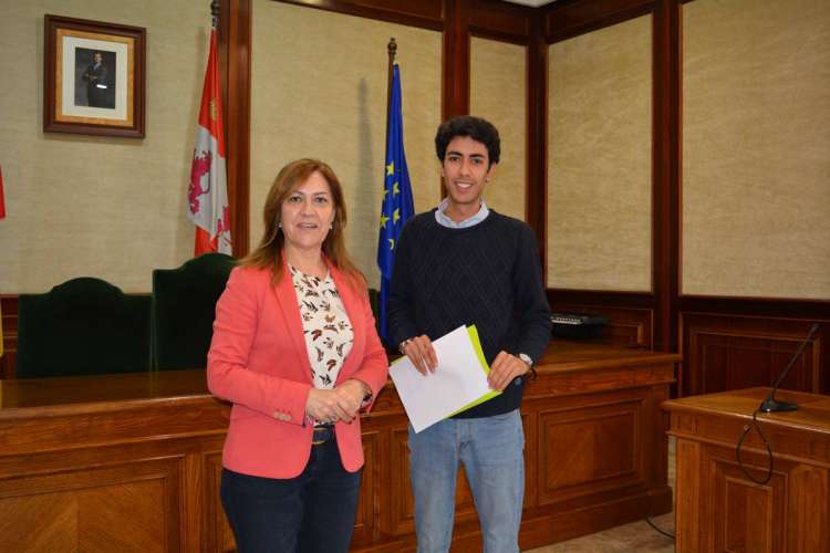 Purificación Pozo y Ángel Orgaz durante la presentación de las actividades