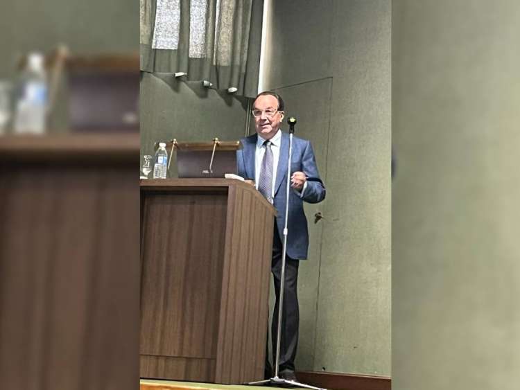 Ramón Hernández Garrido durante su intervención en el acto