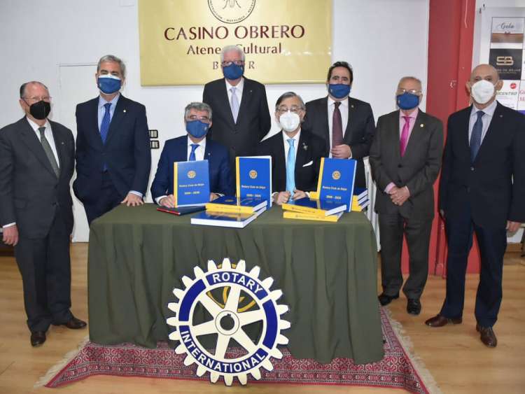 Acto de presentación del libro "Veinte años del Rotary Club en Béjar"
