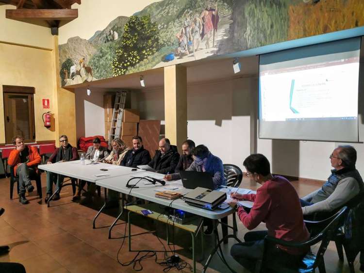 Imagen de la asamblea de Ruta del Vino Sierra de Francia. Facebook