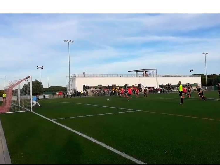 Lanzamiento de Penalty en el encuentro entre el Villa de Simancas y Béjar Industrial Imagen Tw. Villa de Simancas