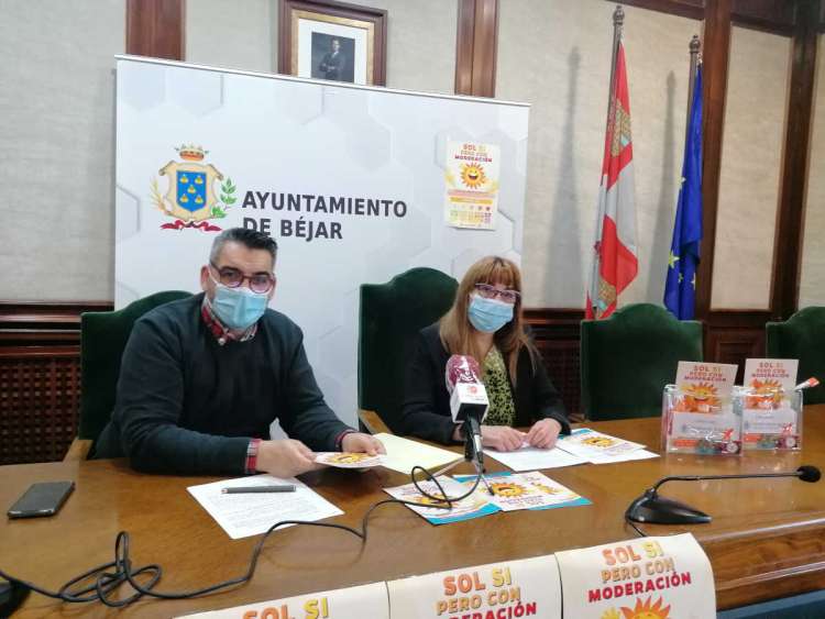 Presentación de la campaña Sol sí, pero con moderación