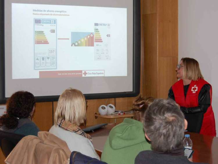Taller de ahorro energético de Cruz Roja