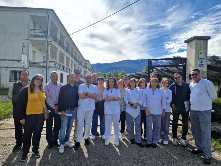 Trabajadores del albergue de Llano Alto en Béjar