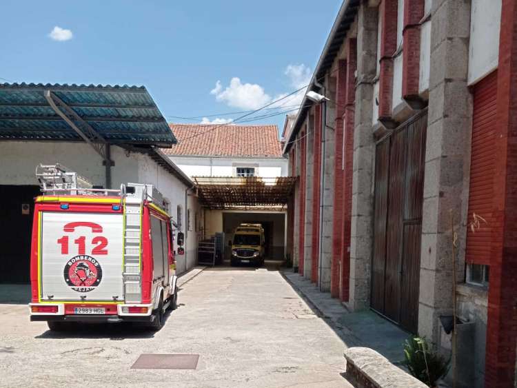 Vehículos de emergencia en el lugar de los hechos 