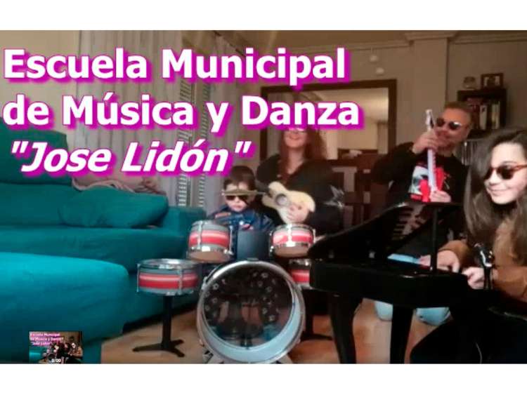 Captura del Lipdub  Resistiré de la Escuela de Música y Danza