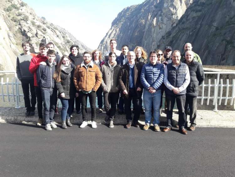 Participantes en el viaje a Aldeadávila