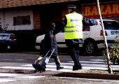 La Policía local de Béjar se niega a aportar sus propias armas, entrega las actuales en el ayuntamiento y pide al alcalde suficientes medios técnicos 