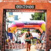 Beatriz Parrón cruza la meta de la Transvulcania en La Palma, donde logró una destacada quinta posición en una prueba de nivel internacional.