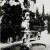 Mobiliario del jardín en una fotografía anterior a 1935