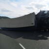 Camión volcado en la A66 a su paso por Béjar