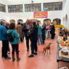 Asistentes al evento de la Asociación San Juan compartiendo un aperitivo en el Centro de Ocio de Béjar