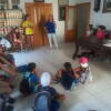 Niños en la biblioteca del Casino Obrero