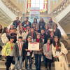 Alumnos del colegio María Auxiliadora de Béjar tras recoger el premio al Fomento de la Lectura