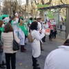 Representantes de la plataforma en defensa del hospital de Béjar frente a la Consejería de Sanidad en Valladolid