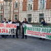 Representantes de la plataforma en defensa del hospital de Béjar frente a la Consejería de Sanidad en Valladolid