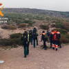 Miembros de Guardia Civil y Protección Civil en la Sierra de Béjar