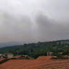 Vista desde Béjar con la sierra al fondo cubierta de humo por el incendio de Jarilla