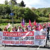 Manifestación recorriendo la calle Obispo Zarranz y Pueyo de Béjar