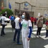 Marisa Diaz durante la concentración frente al hospital de Béjar 