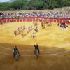 Vista de la plaza de toros con gente