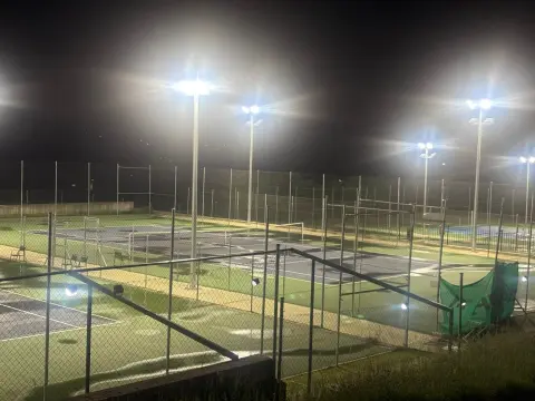 Nueva iluminación de las pistas de tenis de La Cerrallana, Béjar