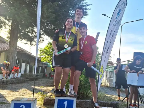 Pódium Campeonato de Castilla y León de Alpino en línea celebrado en Candelario