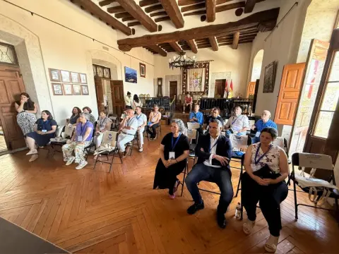 articipantes en la VI Feria del Relevo Generacional celebrada en el Ayuntamiento de Candelario