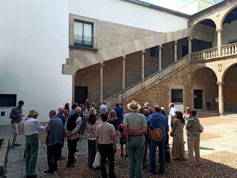 Visita guiada al patio renacentista del Palacio Ducal de Béjar