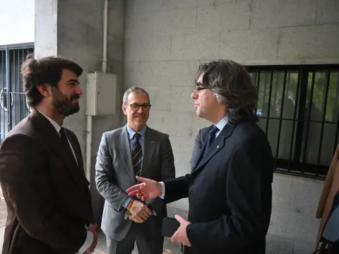 El alcalde de Béjar hablando con Garcia-Gallardo
