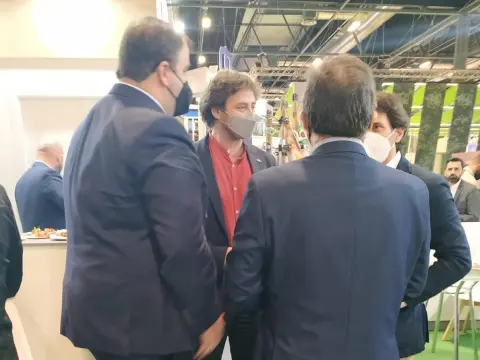 Antonio Cámara durante uno de los encuentros de trabajo en Fitur