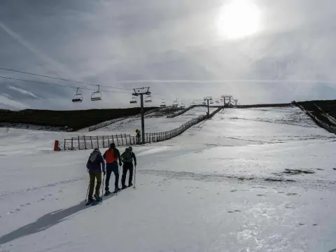 Ruta por la Sierra de Béjar con raquetas