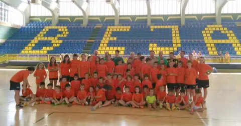 Deportes del ayuntamiento valora positivamente la participación en el III Campus de Fútbol-Sala.