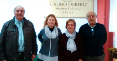 El Casino Obrero de Béjar acoge una exposición a beneficio de Cáritas