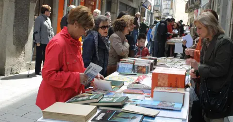 Todo un éxito la II Feria del Libro del Casino Obrero de Béjar