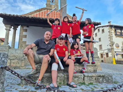 Club La Covatilla en el campeonato Alpino en Línea en Candelario