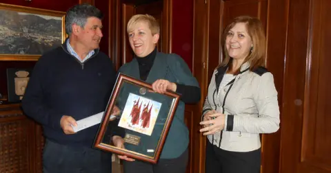 Cristina Lorenzo Sánchez obtiene el primer premio del concurso de escaparates de Semana Santa