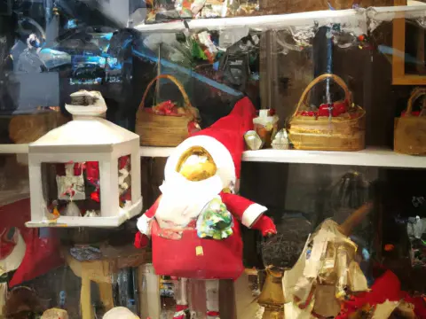 Escaparate con motivos navideños