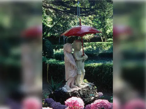Fuente de el Paraguas en el Bosque de Béjar, antes de su destrucción