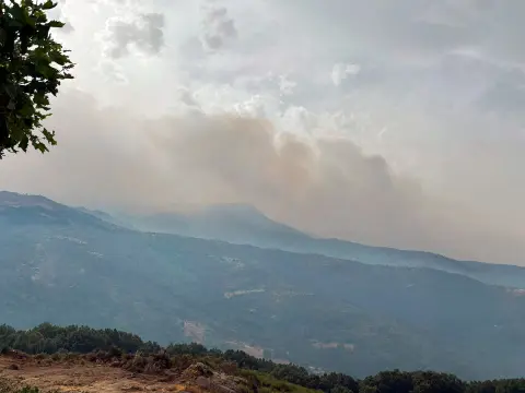 Sierra de Candelario con mucho humo proveniente del incendio de Jarilla