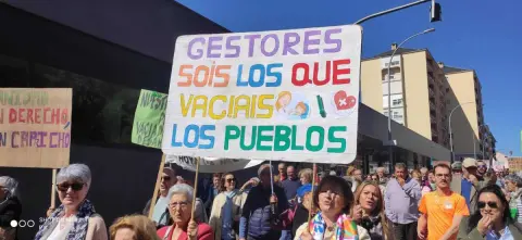 Manifestación en Béjar por la plaza de médico de El Cerro y Peñacaballera