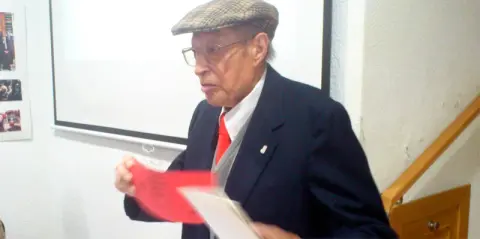 Los socialistas bejaranos otorgan su premio a “Bomberos en Acción”