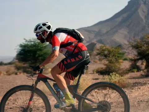 Moisés Dueñas en la quinta etapa de la Titan Desert