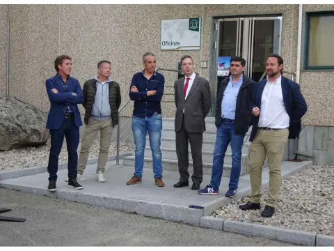 José Antonio del Álamo, Ángel Hinojal, Pedro Delgado, ex ciclista profesional y comentarista de ciclismo en RTVE; Enrique Sánchez-Guijo, Pablo Antonio Hernández y Antonio Cámara, alcalde de Béjar.