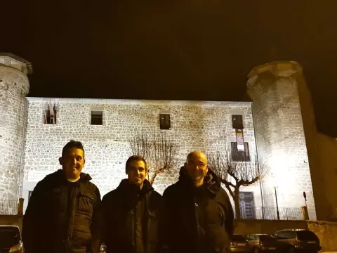 Los senadores frente al palacio ducal