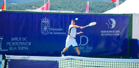Tenis en Béjar, Comienzan las obras para cubrir las pistas de Pádel